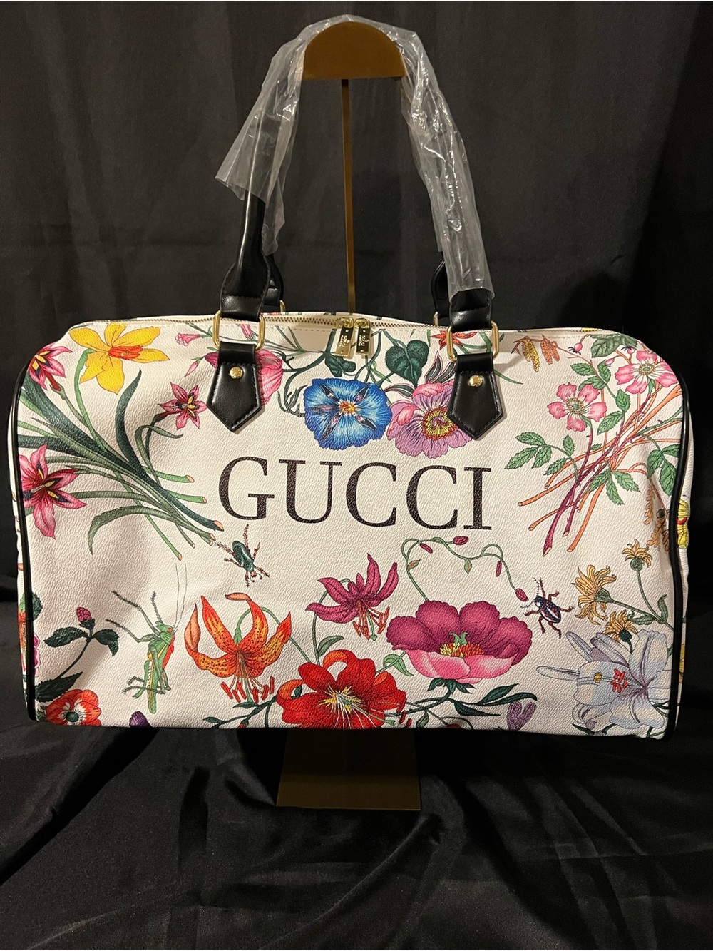GUCCI White Floral Logo Duffle Bag - Picture 2 of 16